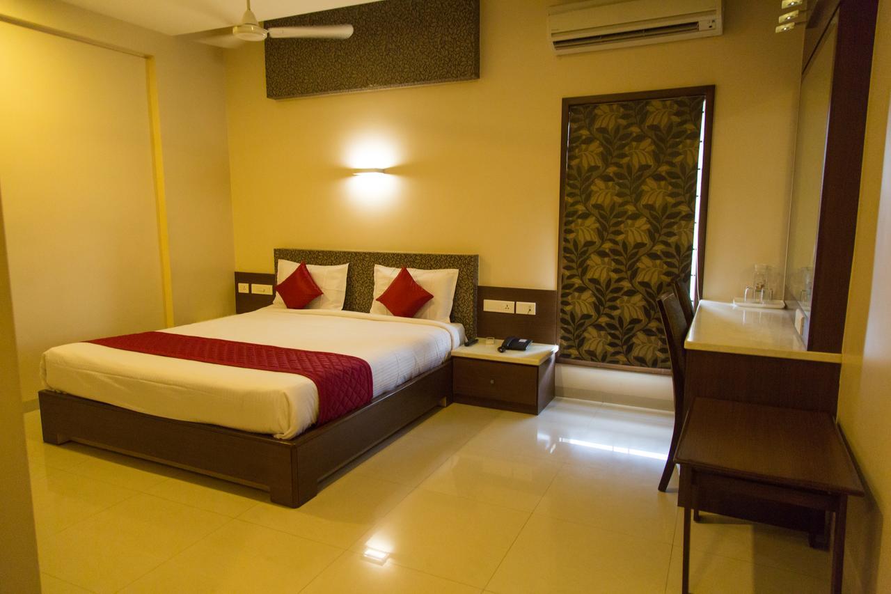 Hotel Sri Sakthi Tiruppur Exteriér fotografie